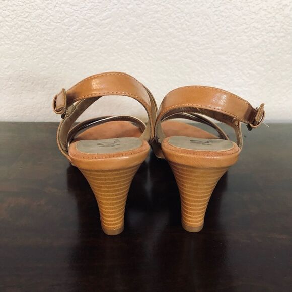 A2 Aerosoles Leather Brown Metallic Heels Sandals 9.5 - Picture 4 of 6